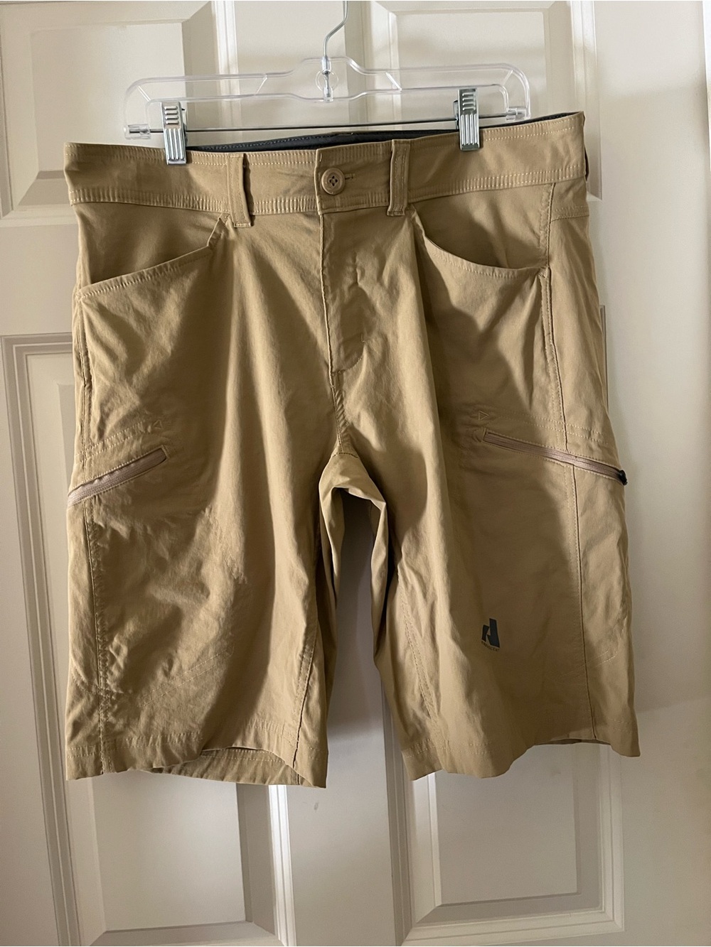 Men’s Eddie Bauer First Ascent Shorts Tan Hiking Performance 12 Inch Inseam 35